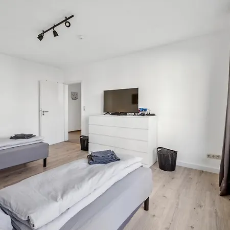 Fully Equipped Fitter In Düren - Eifel