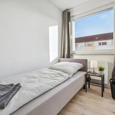 Fully Equipped Fitter In * Düren - Eifel